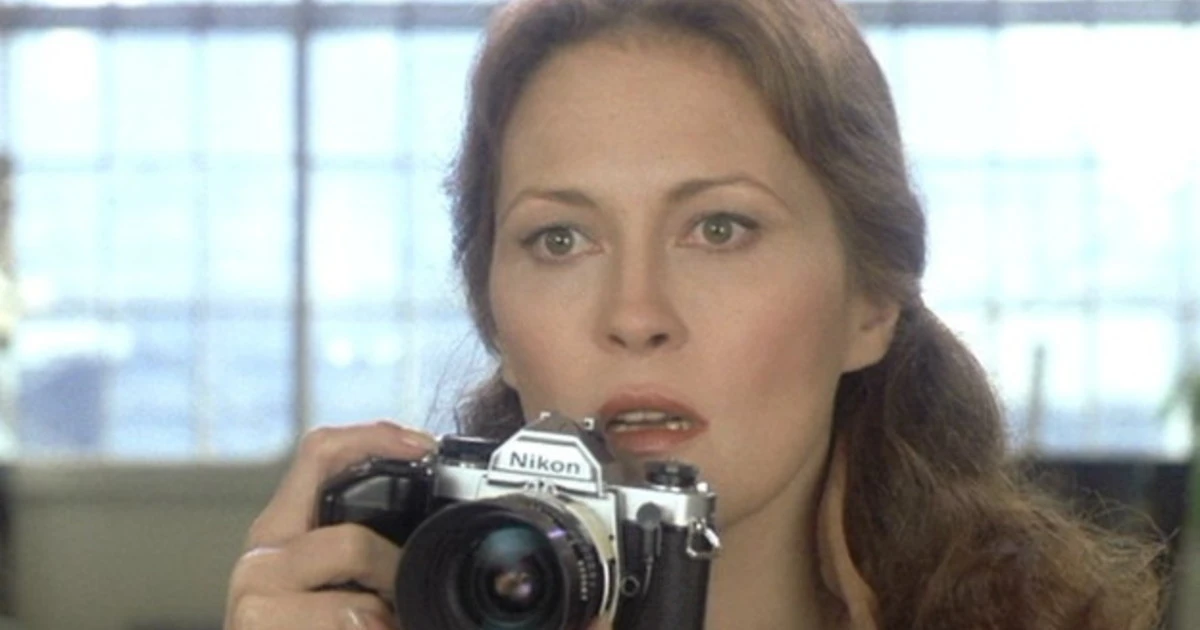 Occhi di Laura Mars, incrocio tra giallo e parapsicologia