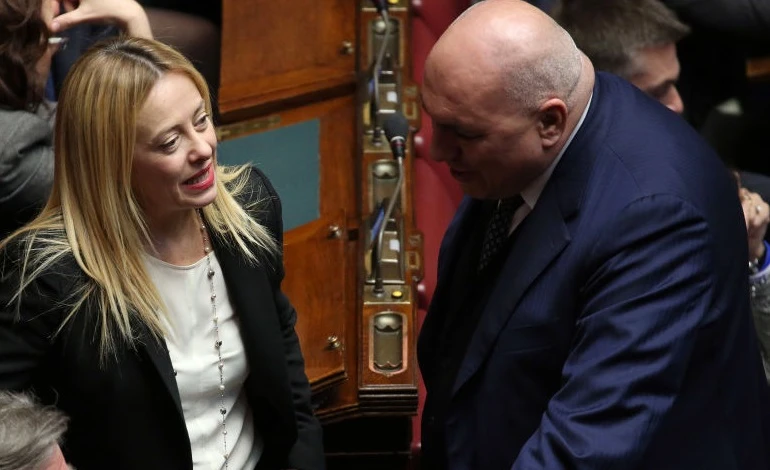 Governo, Guido Crosetto cambia la maggioranza: "Giorgia Meloni sarebbe ottimo ministro"