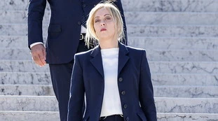 Giorgia Meloni, accolta così all'Altare della Patria: l'urlo che la scuote