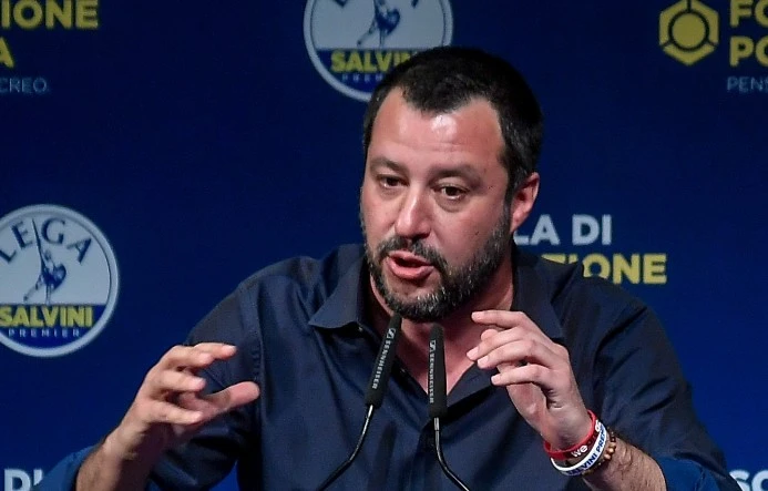 Matteo Salvini, il piano segreto per la nuova Lega: "Cambierà il nome"