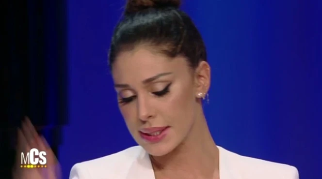 Belen Rodriguez asfaltata da Maurizio Costanzo: "Sei venuta dall'Argentina pensando che..."