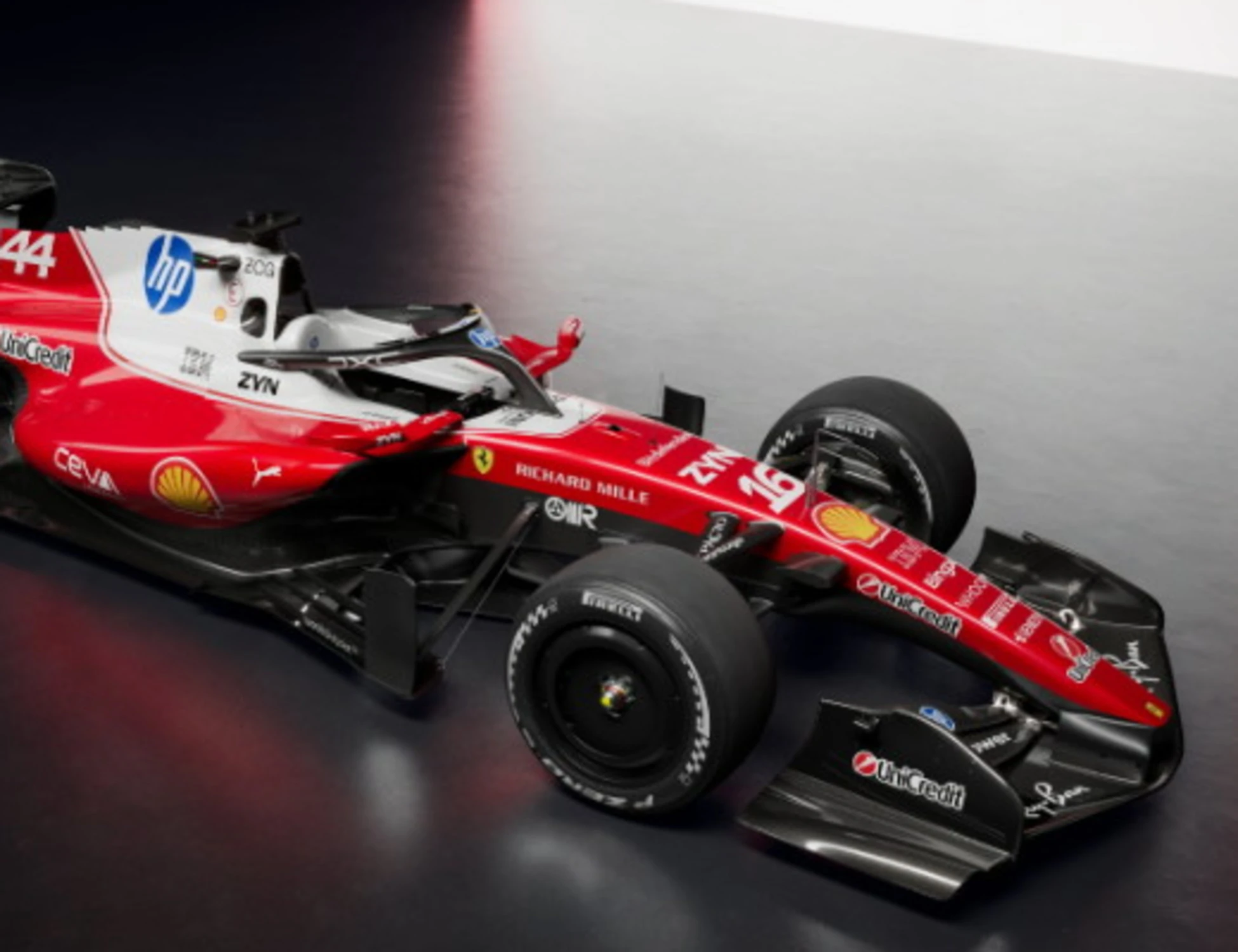 Ferrari, ecco la nuova SF-26: rivoluzione, l'incognita e una livrea da urlo