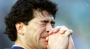 Diego Maradona, la bomba di Raffaella Carrà: "Ma non poteva usare il preservativo?"