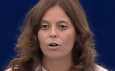 Ilaria Salis umiliata al Parlamento europeo: "Allora la Sicilia non è italiana?"