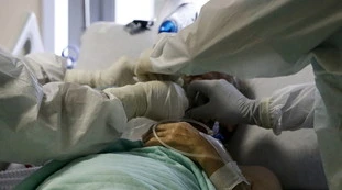 Coronavirus, bollettino 21 gennaio: 14.078 contagi e 521 vittime, ma cala la pressione sugli ospedali