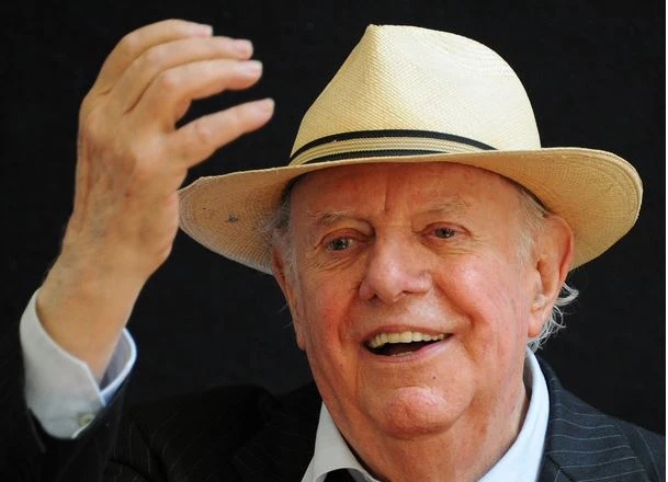 Dario Fo fascista? Toh, che strana coincidenza: cos'hanno dimenticato alla Treccani. Vergogna italiana