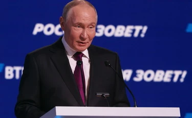 Vladimir Putin insulta gli europei: "Che razza di maialini siete"