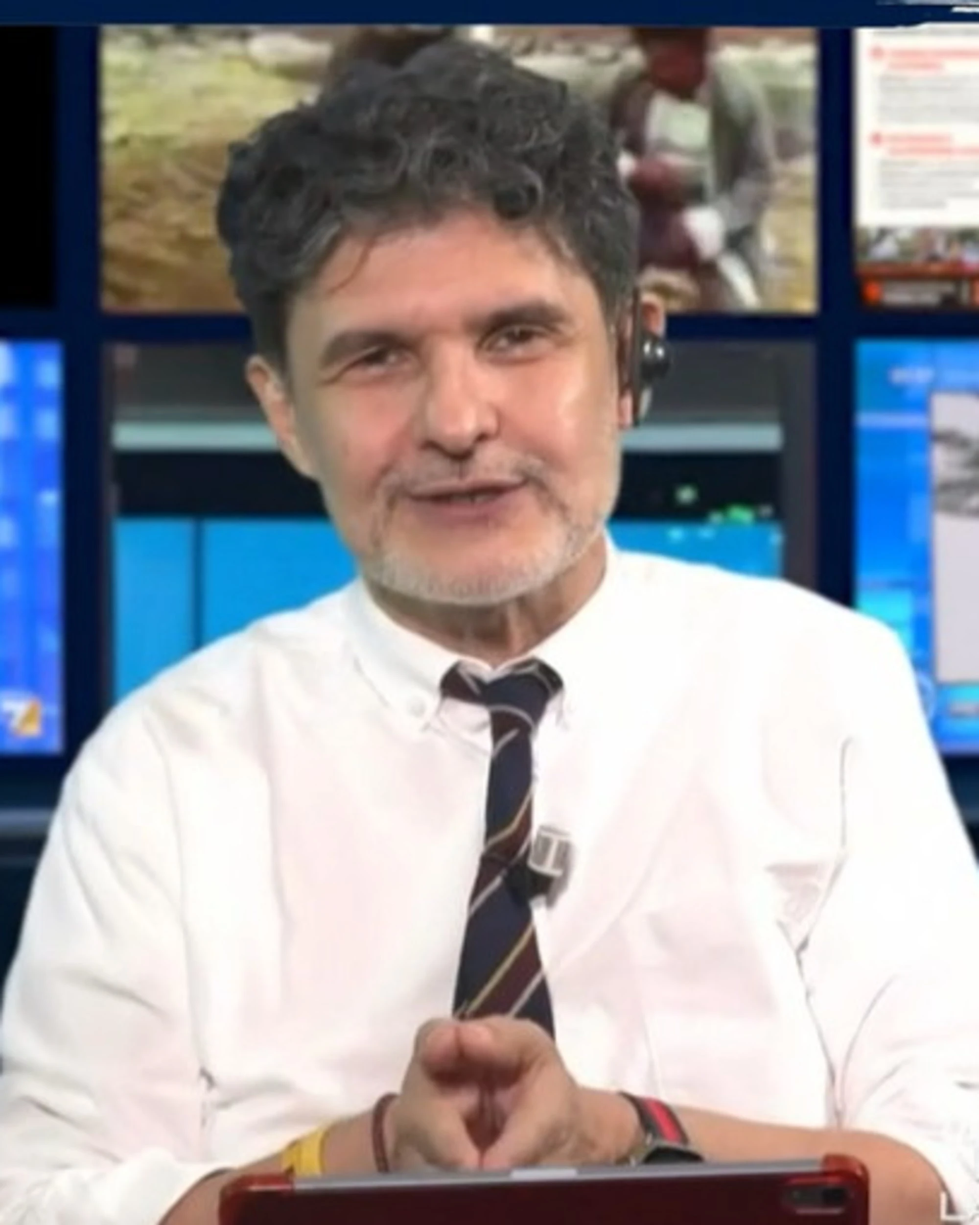 In Onda, Bottura fuori controllo: "Combattimento tra cani", chi insulta (a destra)