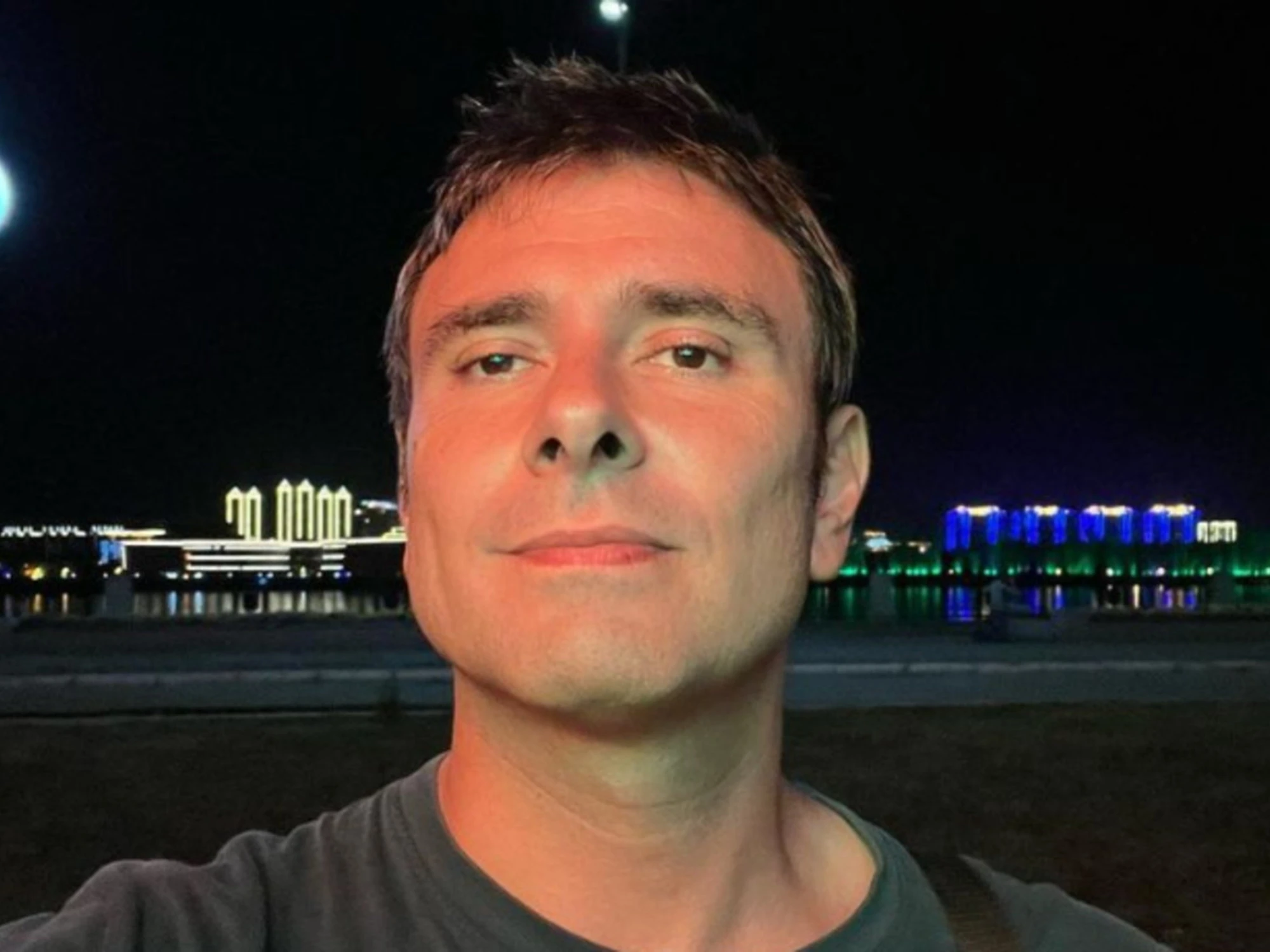 Alessandro Di Battista, "cefalea a rombo": altra operazione d'urgenza, l'ipotesi sul dramma