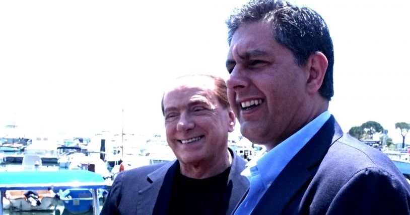 Silvio Berlusconi, addio di Giovanni Toti? Perché il Cav sorride: se il coordinatore lasciasse Forza Italia...