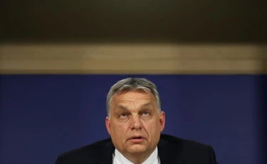 Viktor Orban, bomba sul voto in Ungheria: "Complotto dei servizi stranieri per farmi fuori"