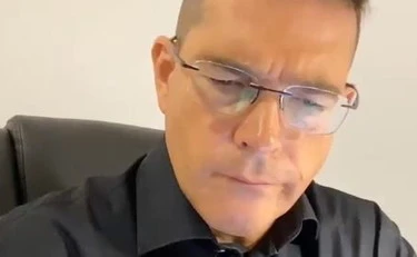 https://media.liberoquotidiano.it/cToBAdgEueOKvWAFXOvY1rFh99eBvxsaDge14hMK7UY/width:800/quality:90/aW1hZ2VzLzIwMjUvMDkvMjUvMDcwNTEzNDY5LTQyOGFjMTFjLTU4NmUtNDQ4OC1hNThlLTUwODhiYzQzYTA2MC5qcGc.webp