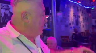Salvatore Sinagra, il titolare del locale: cosa è successo un attimo prima del pestaggio