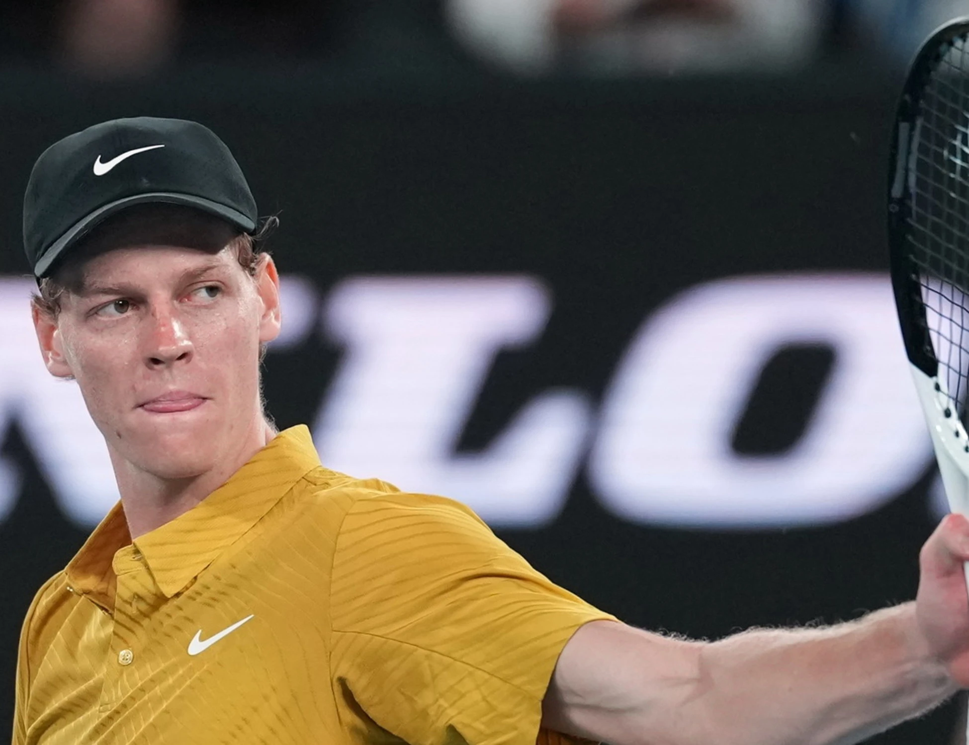 Jannik Sinner travolto dalle critiche: "Vergognoso". Il giallo dell'"orario diurno"