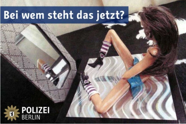 Berlino, scomparsa la bambola-zombie che si masturba: è un'opera d'arte, la polizia sulle sue tracce