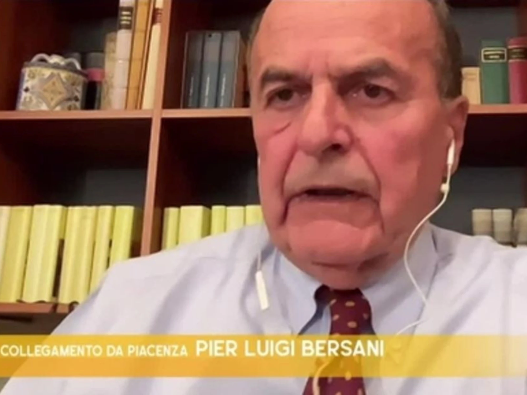 Pier Luigi Bersani la spara grossa: "Meloni al Colle per manomettere la Costituzione", scoppia il caso