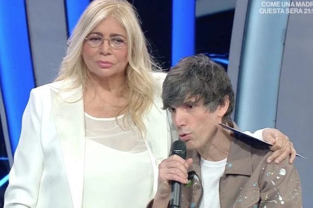 Domenica In, Mara Venier e il pesantissimo sospetto su Morgan: "Soldi, cosa gli hanno offerto?"