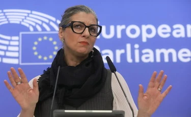 Francesca Albanese, la Cgil senza vergogna: "Governo limita la libertà di insegnamento"