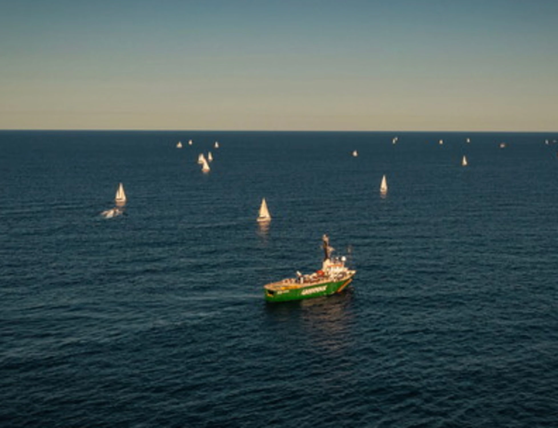 Flotilla, il mistero dei soldi francesi (e quel bar chiuso a Nantes)