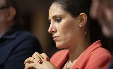 Chiara Appendino? Si dimette contro Conte ma poi lo vota: una farsa grillina