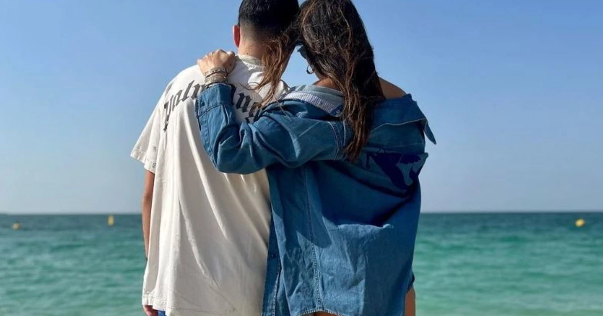 Elisabetta Gregoraci a Dubai, "paga Briatore": la foto e il terremoto