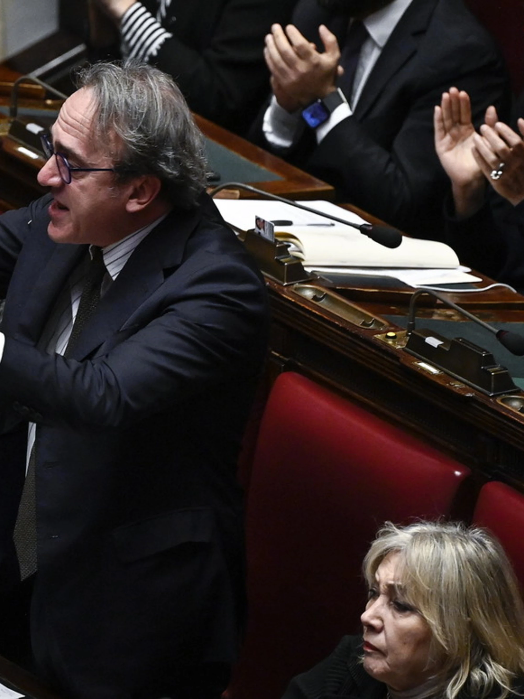 Mandate in ferie il soldato Bonelli Anche ad agosto ci bombarda di parole