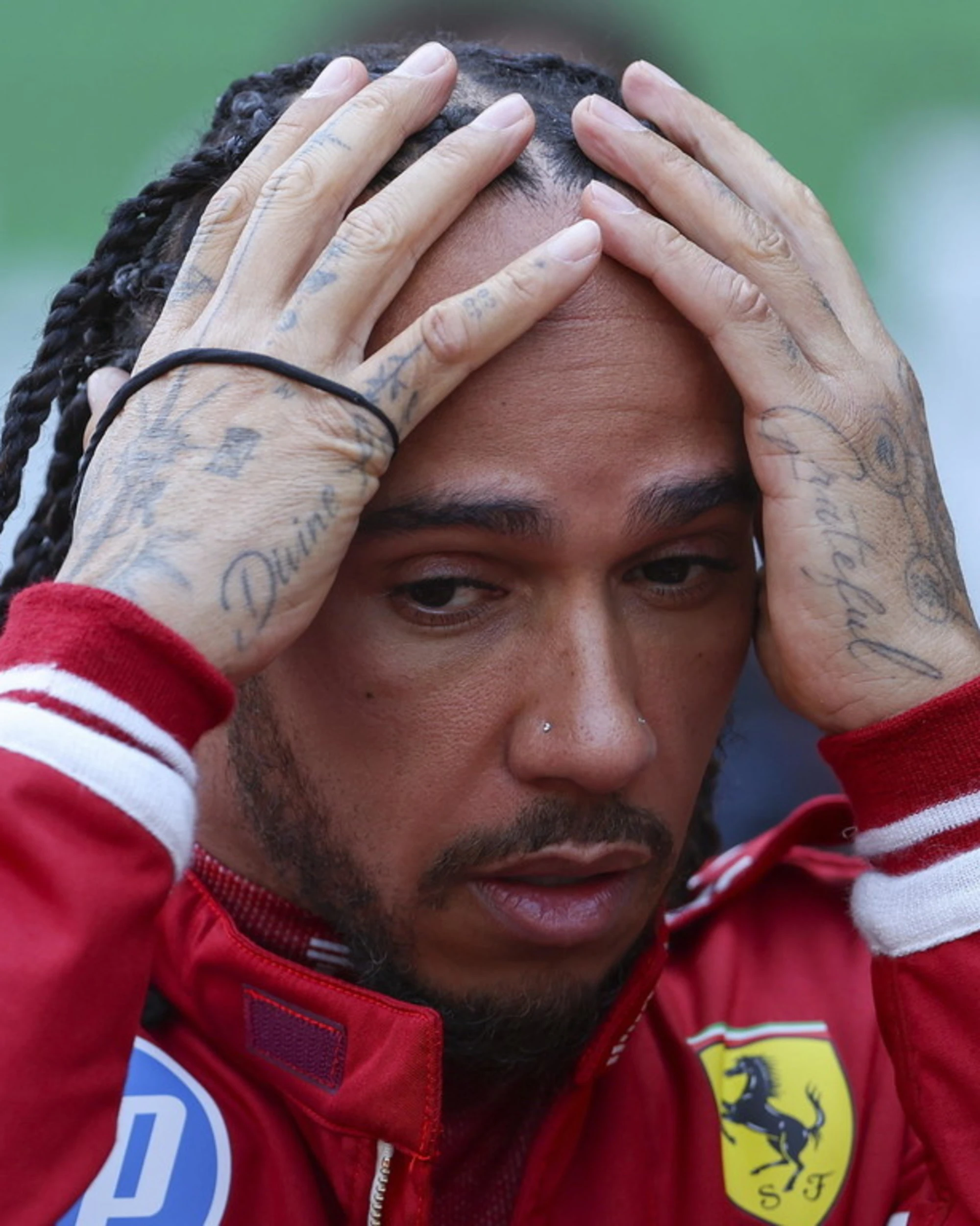 Lewis Hamilton, la confessione sulla Ferrari: "Cosa mi impedisce di essere costante"