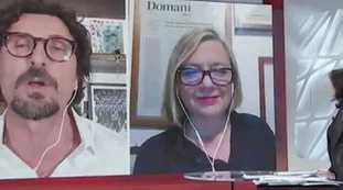 Danilo Toninelli incalzato a Tagadà da Tiziana Panella: "Non ricorda neanche questo?". Il grillino minaccia querele