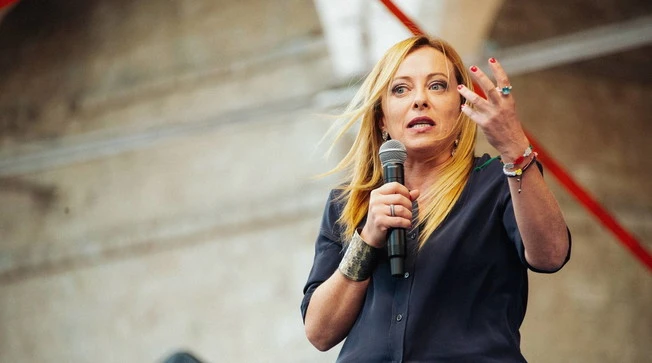 Sondaggio, FdI sempre più su e crolla il Pd: distacco siderale, ecco il report