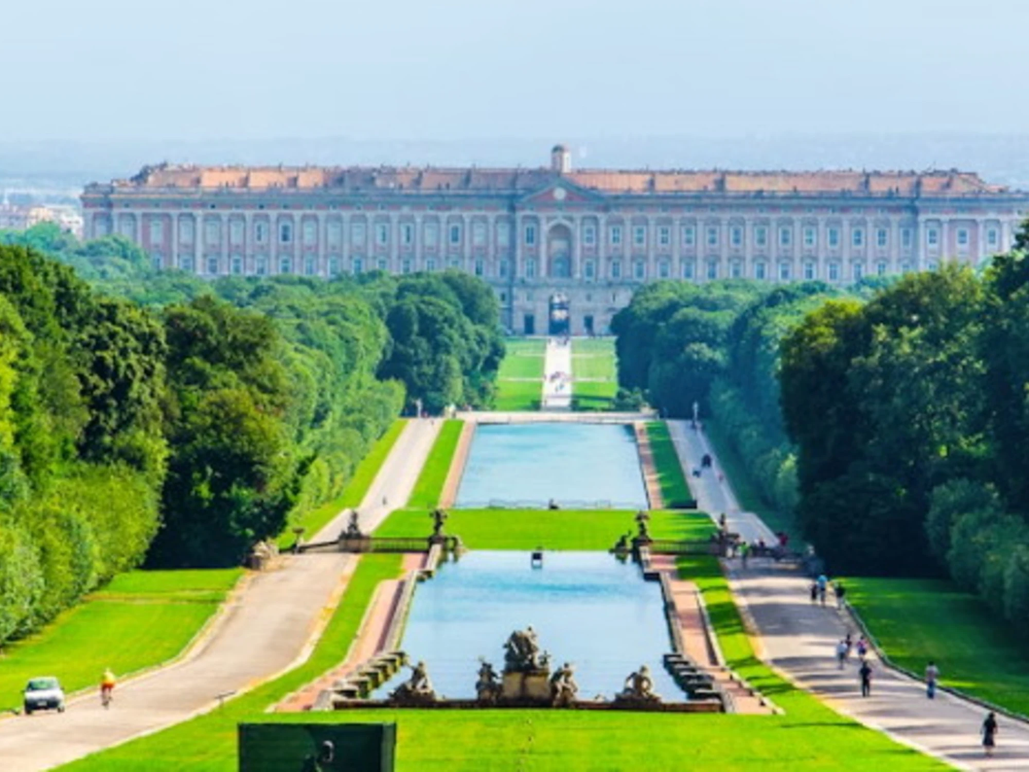 Caserta, alla Reggia allaccio idrico abusivo: chi arrestano