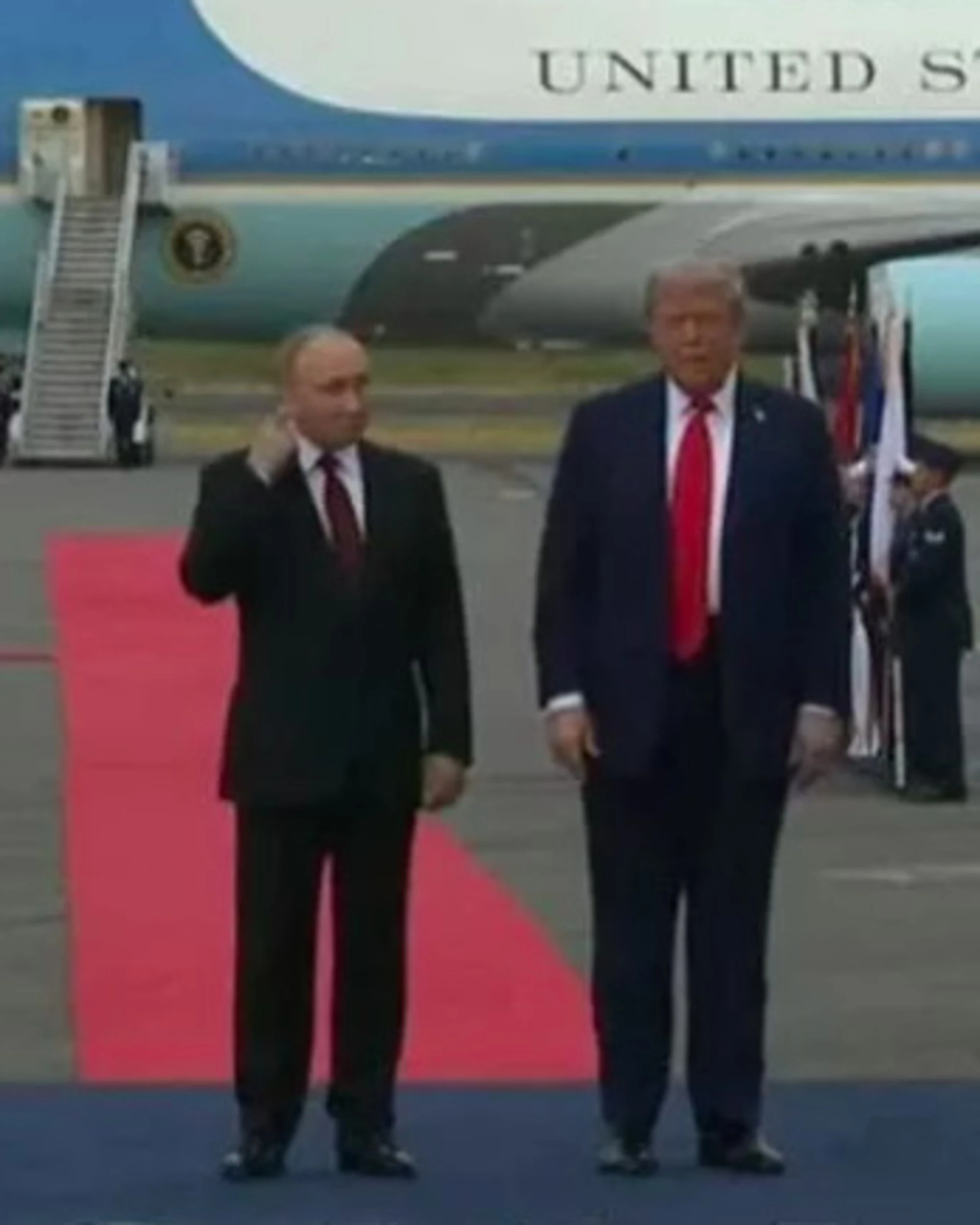 Putin, "la smetterà?": la domanda del giornalista fa calare il gelo