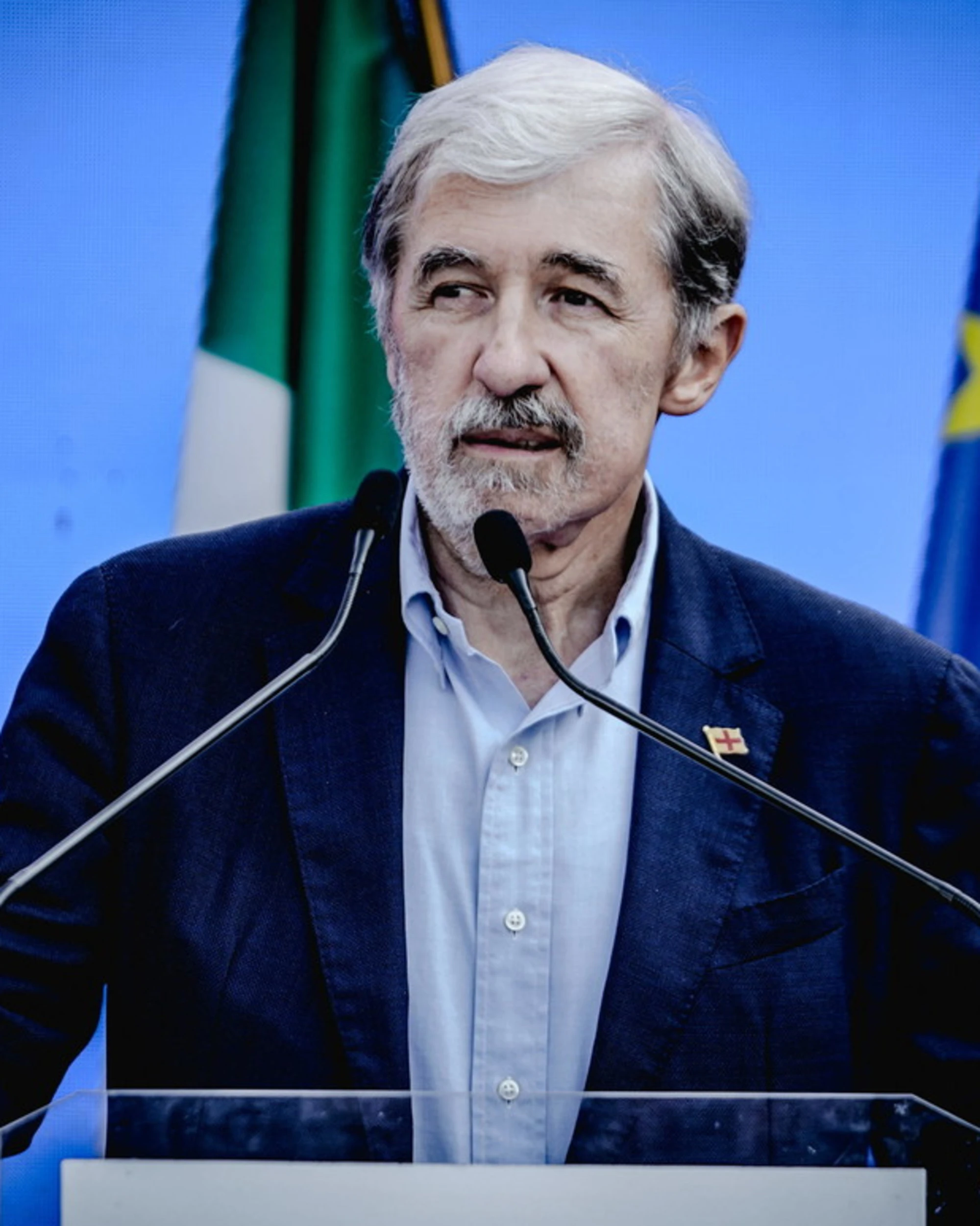 Marco Bucci: "Lavorare mi aiuta a combattere il tumore alla faccia dei gufi"