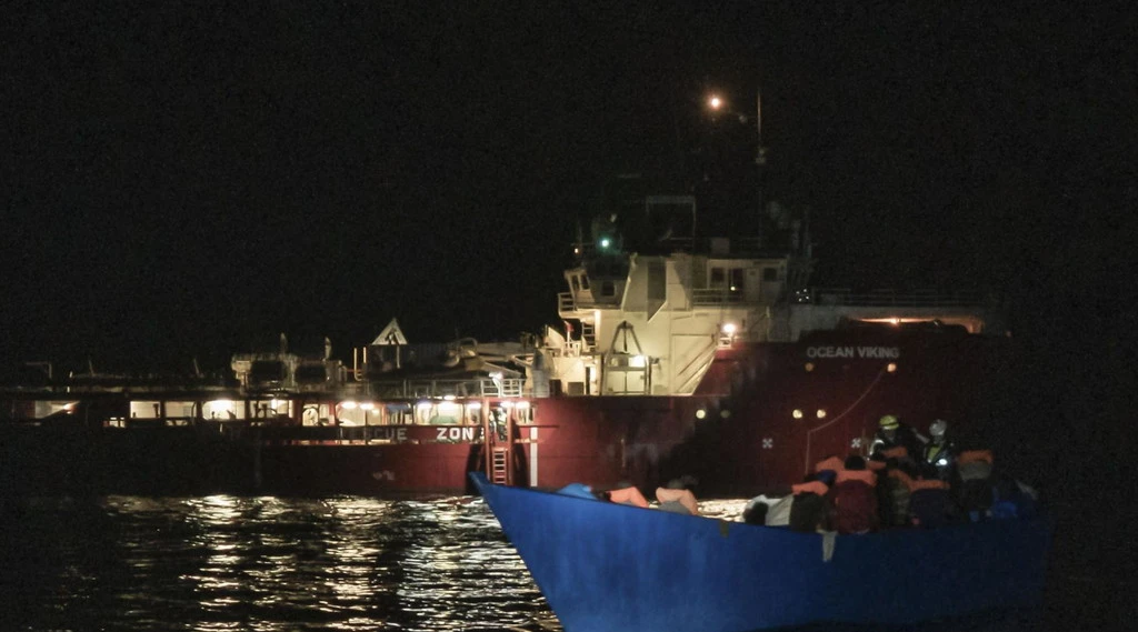 Ong, la Farnesina risponde alla Germania: "Ecco cosa faremo con la nave"