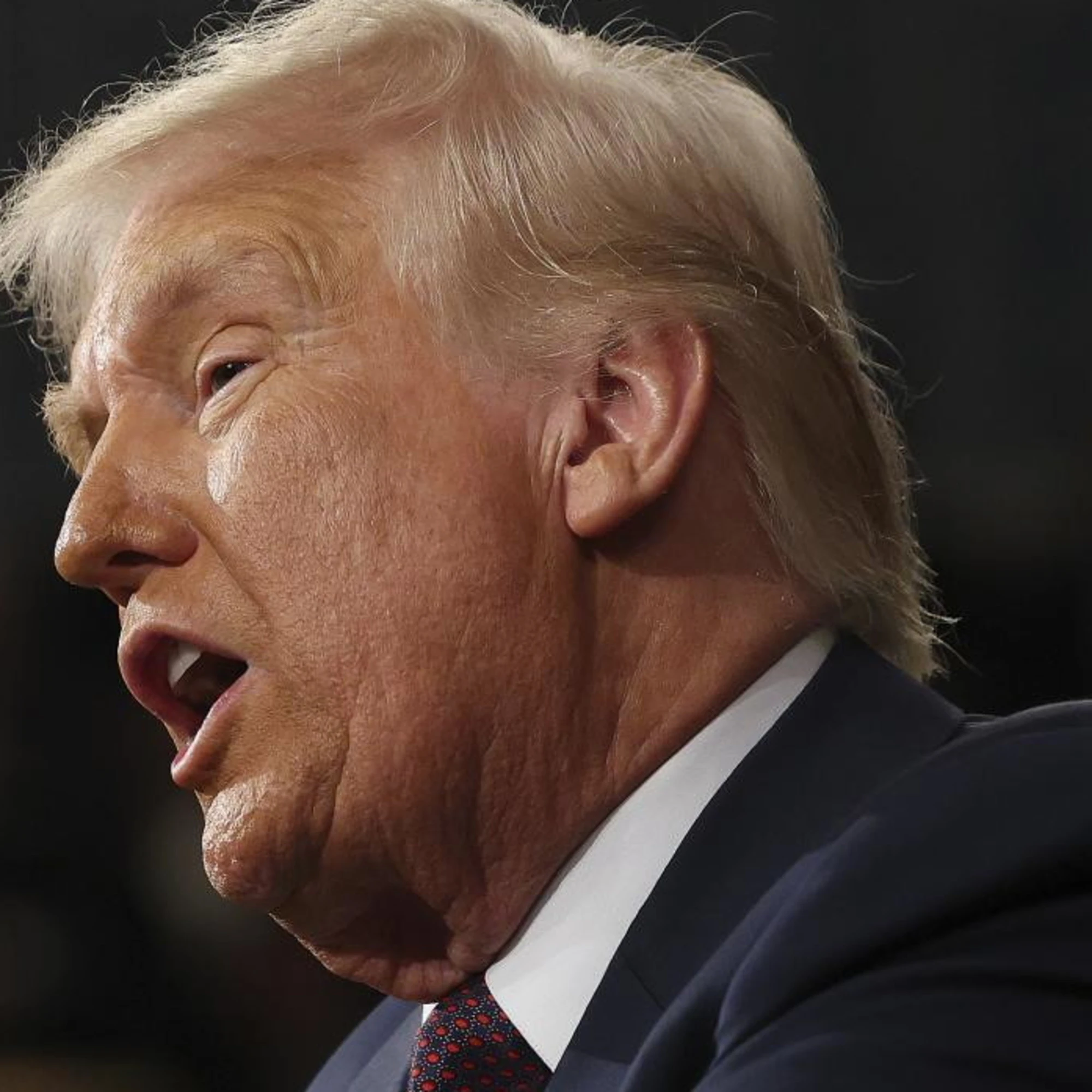 Donald Trump non lascerà l'Iran agli islamici