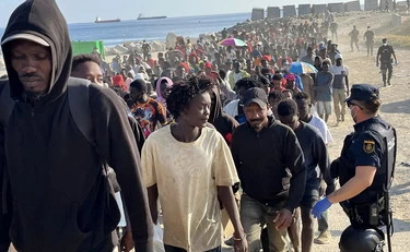 Ceuta, figuraccia di Sanchez e della sinistra: altro appello islamista per l'invasione