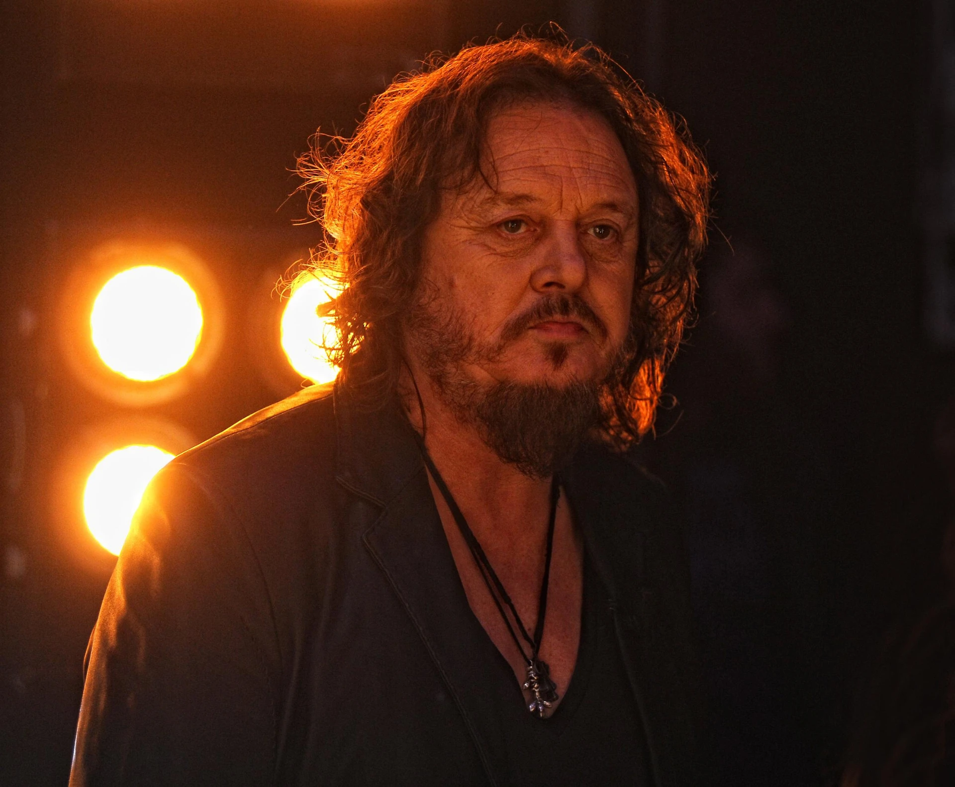 Grande Fratello Vip, Eleonora Giorgi imbarazza davanti le telecamere: "Uno zozzone sempre ubriaco". Ecco chi è