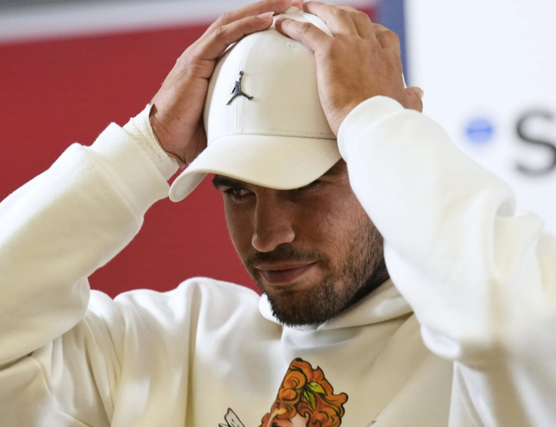 "Più grave del previsto": ansia per Alcaraz, a rischio il Roland Garros