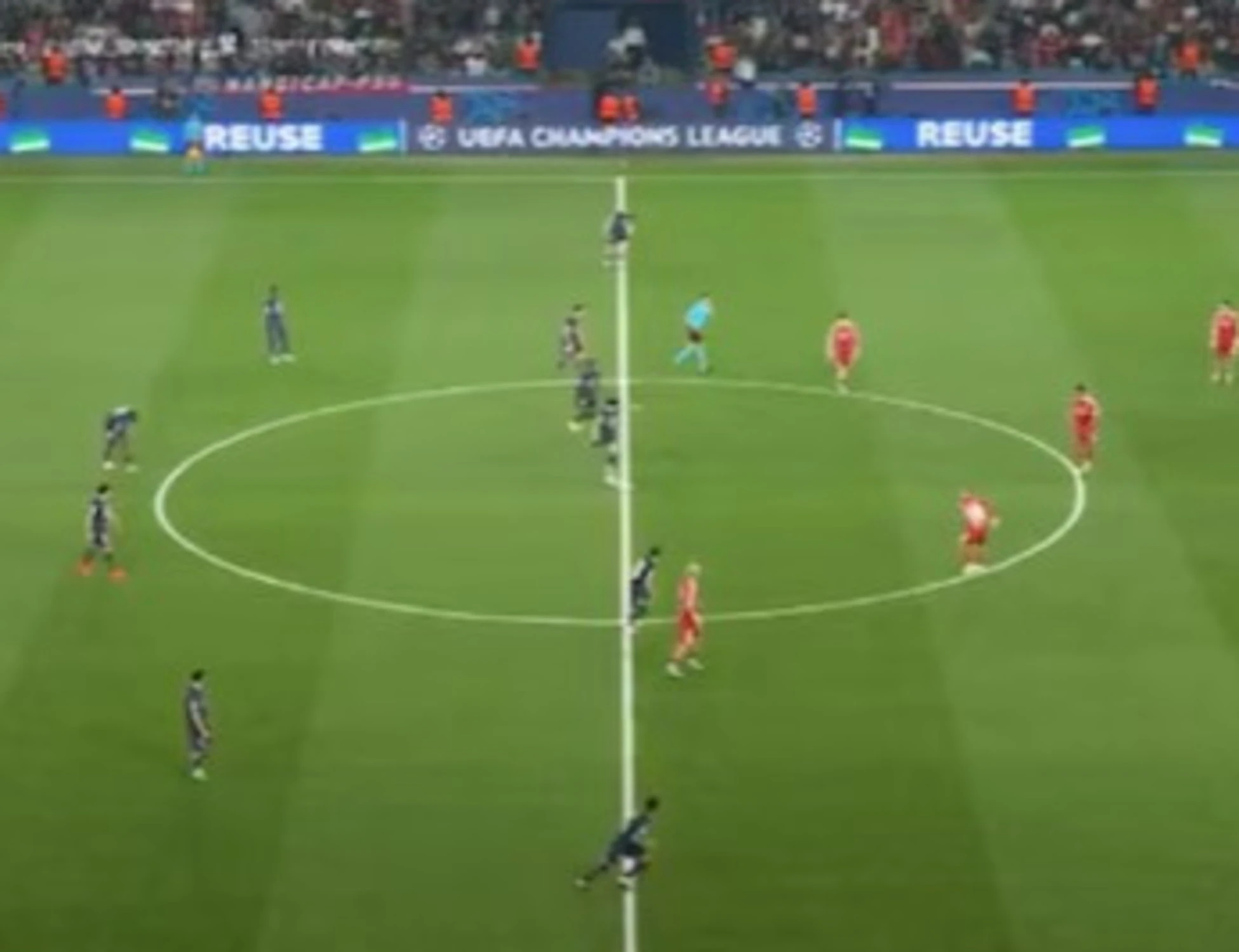 Psg-Liverpool, lo sdegno del telecronista per il calcio d'inizio: "Inaccettabile"