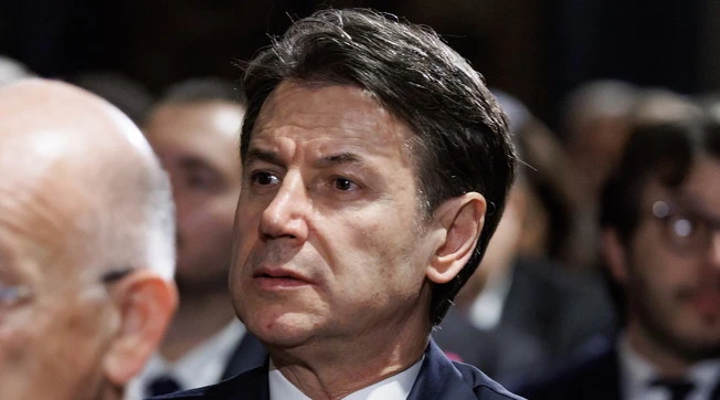 Giuseppe Conte contro Giorgia Meloni: "Devastante per le istituzioni"