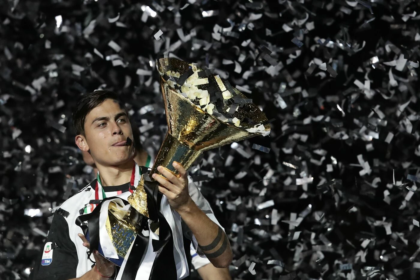 Juventus, dopo De Ligt l'ora delle cessioni: non solo Dybala, spunta un nome clamoroso