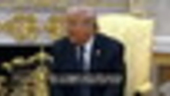 Trump: "peggior scenario" in Iran leader "cattivo" quanto Khamenei