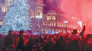 Capodanno a Milano, l'assalto alle donne e il silenzio: tutta la verità su piazza Duomo