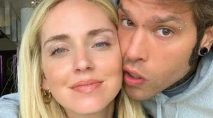 Giuseppe Conte, telefonata inaspettata a Chiara Ferragni e Fedez: "Aiutatemi a far indossare la mascherina"