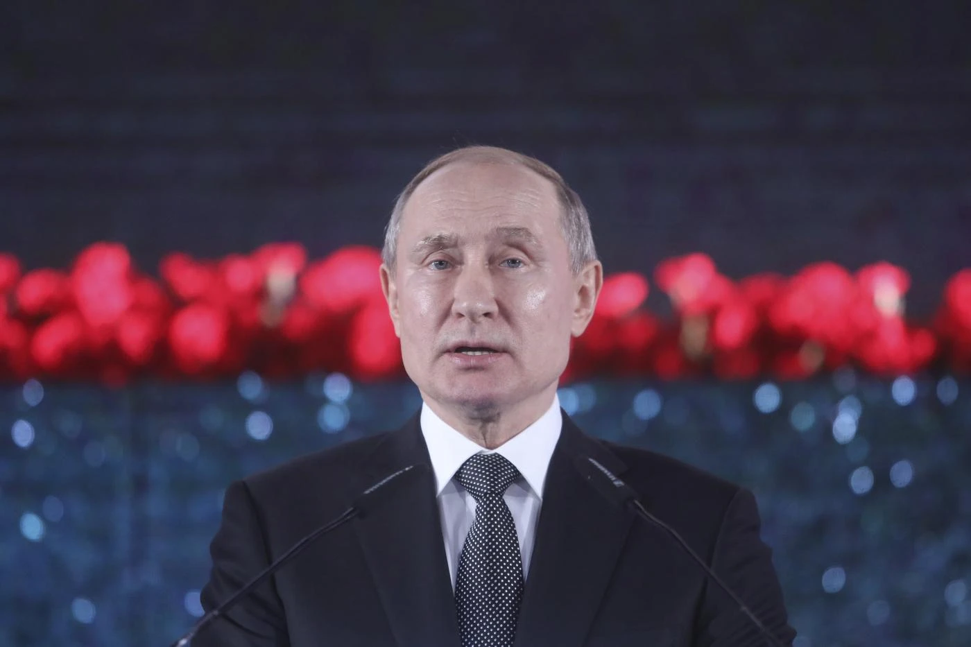 Coronavirus, Vladimir Putin scardina gli equilibri mondiali: Russia vietata ai cinesi