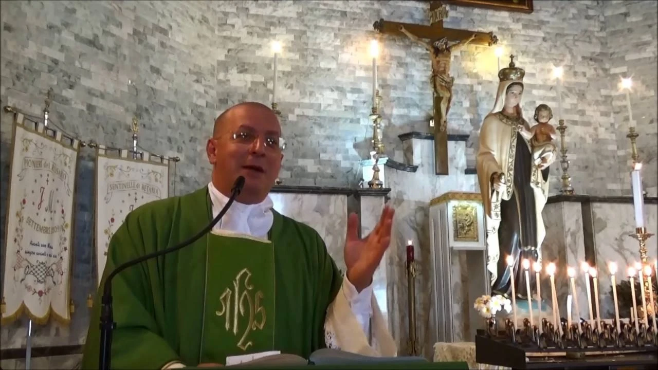 Papa Francesco fa scomunicare Alessandro Maria Minutella, il parroco per cui la Chiesa è una "prostituta"
