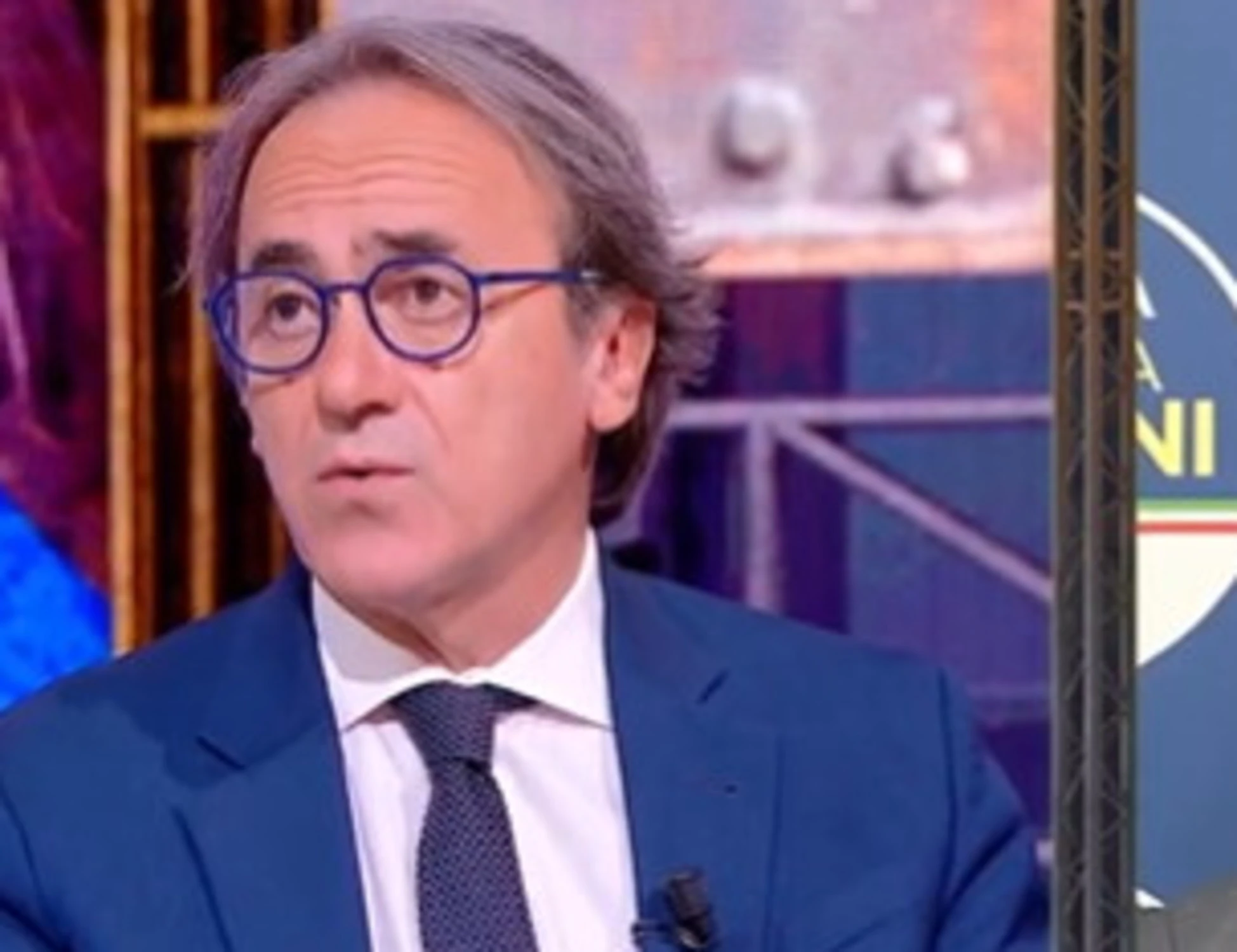 Realpolitik, Bignami spiana Bonelli: "Fa già ridere così ma voglio fare una domanda"