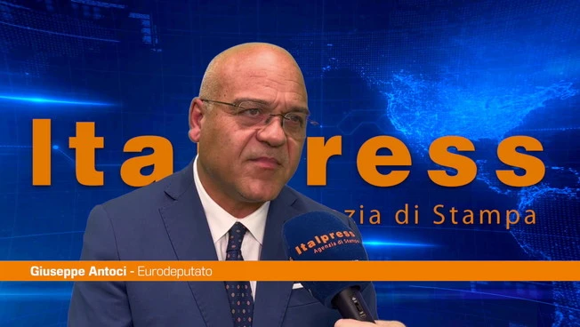 https://media.liberoquotidiano.it/cpEEGno1w0YRPbdm1wzJdrufChog2eg133L6chadqfg/width:800/quality:90/aW1hZ2VzLzIwMjUvMDkvMDIvMTUyMDM4NjczLTM3OTVjN2U2LTg2ODctNDg4Ni05MjNmLWFjM2YzNjY5MmY1OC5qcGc.webp