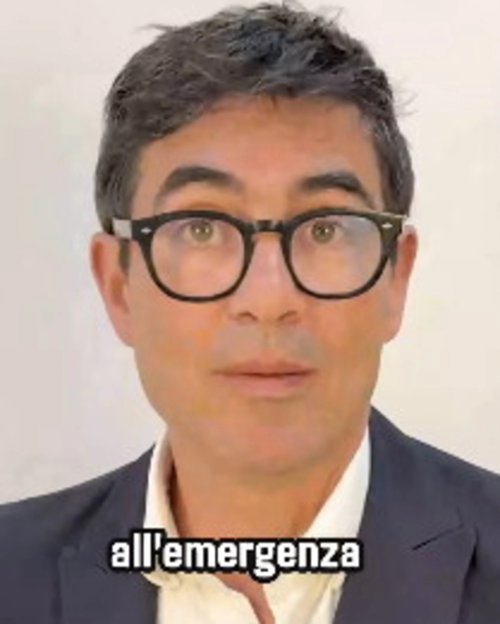 Nicola Fratoianni, gaffe-video: attacca Meloni sul clima nel giorno in cui piove