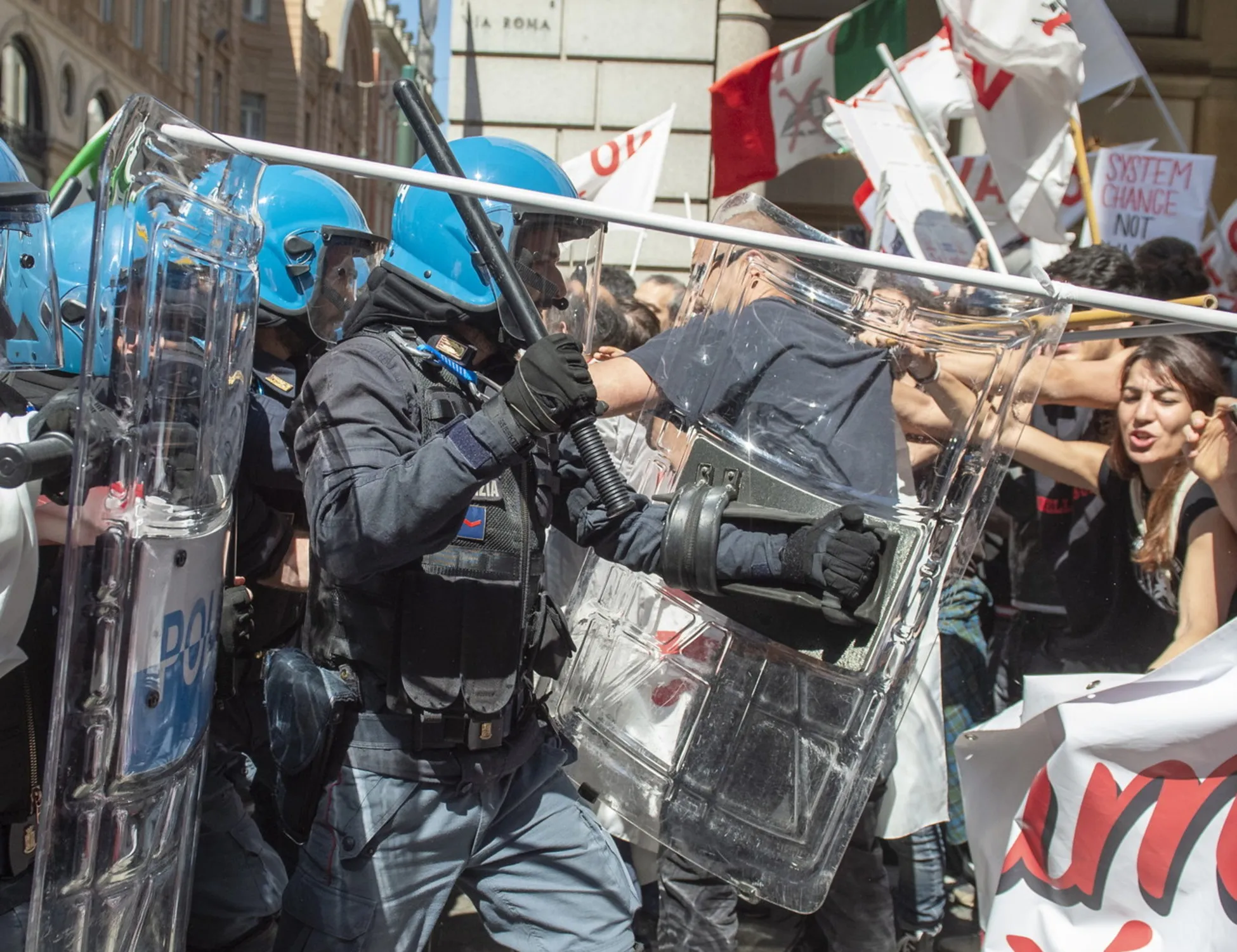 Leggi l'articolo: "Bocciata dalla sinistra": altro sfregio alle forze dell'ordine