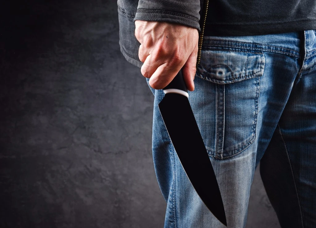 Texas, da settembre sarà possibile circolare con spade e coltelli in vista